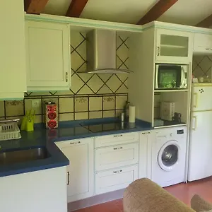Сasa de vacaciones Pequena Cabana Rodeada De Verde Y Cerca De Todo, Cotorrio